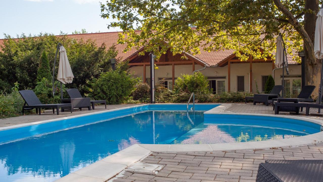 Hotel Platan Zamardi Ngoại thất bức ảnh
